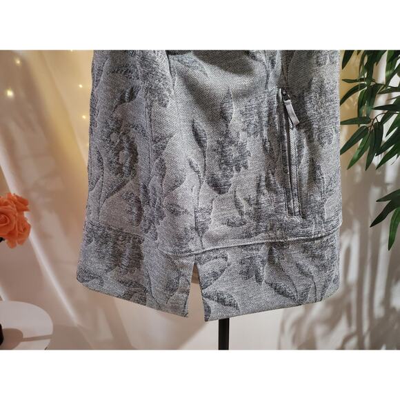 T by Talbots Floral Funnel Tie Neck Pullover Sweatshirt Womens Size 3XP Gray - Picture 7 of 10